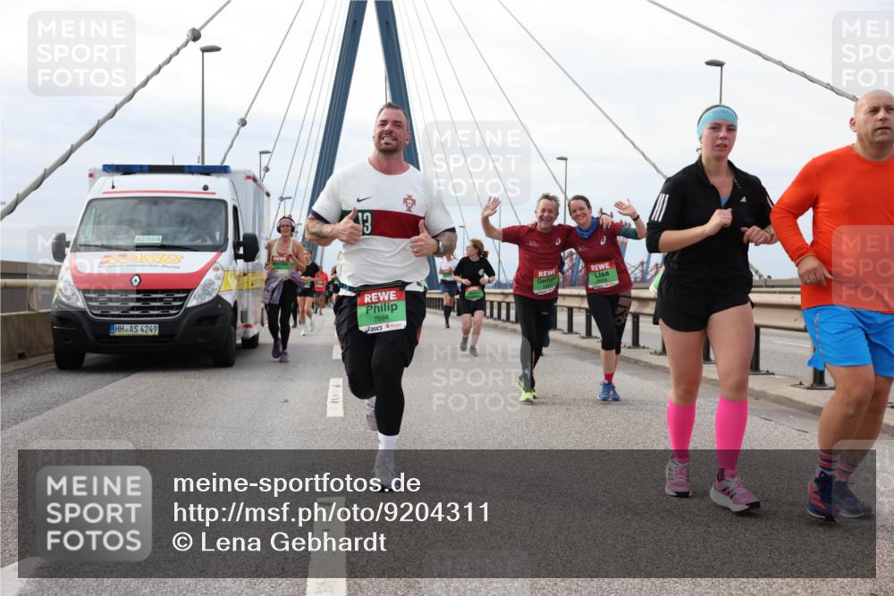 03.10.2025 - Köhlbrandbrückenlauf Lena Gebhardt http://msf.ph/oto/9204311 03.10.2025 15:56:15 Position 2 42, 85, 4, 4249, 13, 7694 meine-sportfotos.de