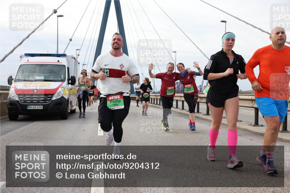 03.10.2025 - Köhlbrandbrückenlauf Lena Gebhardt http://msf.ph/oto/9204312 03.10.2025 15:56:15 Position 2 42, 85, 4, 4249, 13, 7694 meine-sportfotos.de