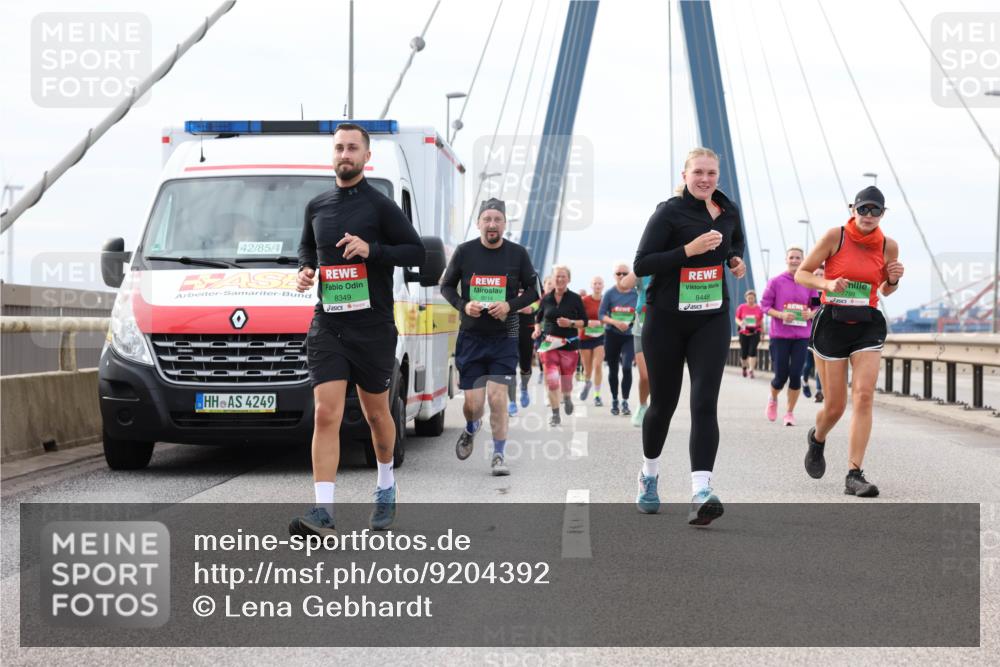 03.10.2025 - Köhlbrandbrückenlauf Lena Gebhardt http://msf.ph/oto/9204392 03.10.2025 15:56:34 Position 2 42, 85, 4, 4249, 8349, 8448, 7799 meine-sportfotos.de