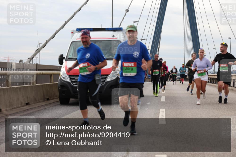 03.10.2025 - Köhlbrandbrückenlauf Lena Gebhardt http://msf.ph/oto/9204419 03.10.2025 15:56:43 Position 2 8417 meine-sportfotos.de