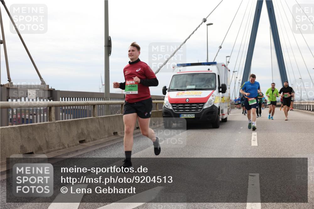03.10.2025 - Köhlbrandbrückenlauf Lena Gebhardt http://msf.ph/oto/9204513 03.10.2025 15:57:09 Position 2 7690, 4249 meine-sportfotos.de