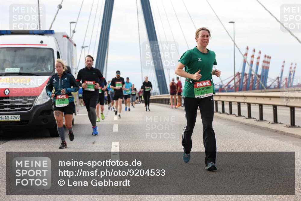 03.10.2025 - Köhlbrandbrückenlauf Lena Gebhardt http://msf.ph/oto/9204533 03.10.2025 15:57:16 Position 2 42, 85, 4, 4249, 8175, 8492 meine-sportfotos.de