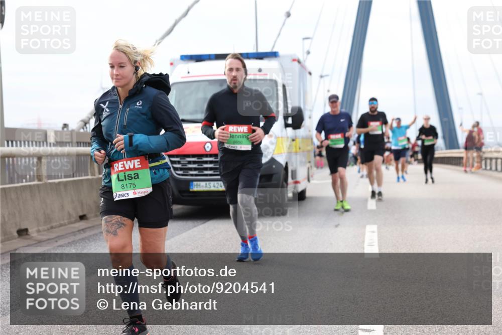 03.10.2025 - Köhlbrandbrückenlauf Lena Gebhardt http://msf.ph/oto/9204541 03.10.2025 15:57:18 Position 2 8175, 424, 8650 meine-sportfotos.de