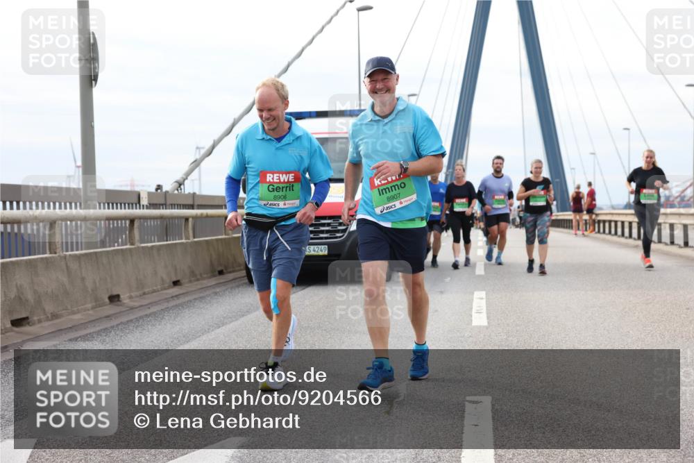 03.10.2025 - Köhlbrandbrückenlauf Lena Gebhardt http://msf.ph/oto/9204566 03.10.2025 15:57:26 Position 2 8906, 8907, 4249 meine-sportfotos.de