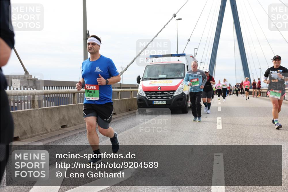 03.10.2025 - Köhlbrandbrückenlauf Lena Gebhardt http://msf.ph/oto/9204589 03.10.2025 15:57:32 Position 2 9326, 42, 85, 4249 meine-sportfotos.de