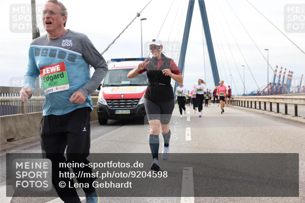 03.10.2025 - Köhlbrandbrückenlauf Lena Gebhardt http://msf.ph/oto/9204598 03.10.2025 15:57:35 Position 2 9030, 485, 4249 meine-sportfotos.de