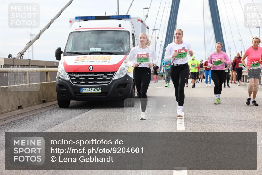 03.10.2025 - Köhlbrandbrückenlauf Lena Gebhardt http://msf.ph/oto/9204601 03.10.2025 15:57:38 Position 2 42, 85, 1, 4249, 9079, 9078 meine-sportfotos.de