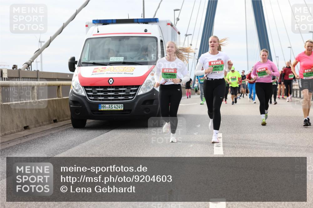03.10.2025 - Köhlbrandbrückenlauf Lena Gebhardt http://msf.ph/oto/9204603 03.10.2025 15:57:38 Position 2 42, 85, 4, 4249, 9079, 9078 meine-sportfotos.de