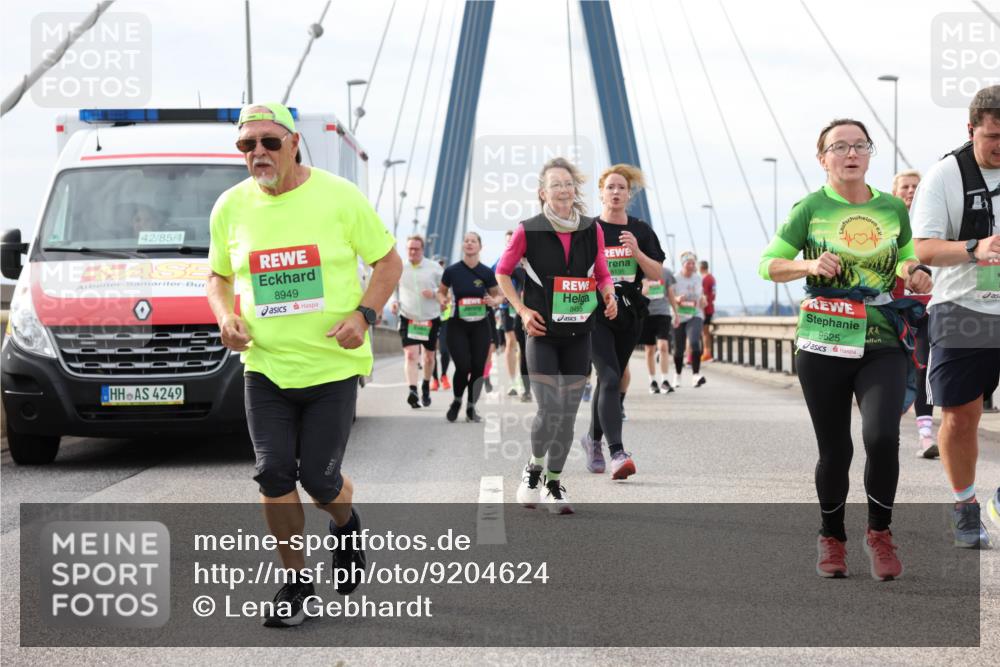 03.10.2025 - Köhlbrandbrückenlauf Lena Gebhardt http://msf.ph/oto/9204624 03.10.2025 15:57:47 Position 2 42, 85, 4, 8949, 4249, 8455, 8135, 9625 meine-sportfotos.de