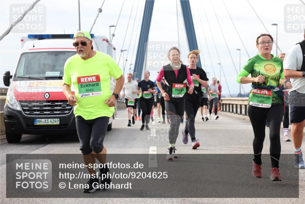 03.10.2025 - Köhlbrandbrückenlauf Lena Gebhardt http://msf.ph/oto/9204625 03.10.2025 15:57:47 Position 2 42, 85, 4, 8949, 4249, 8455, 9625 meine-sportfotos.de