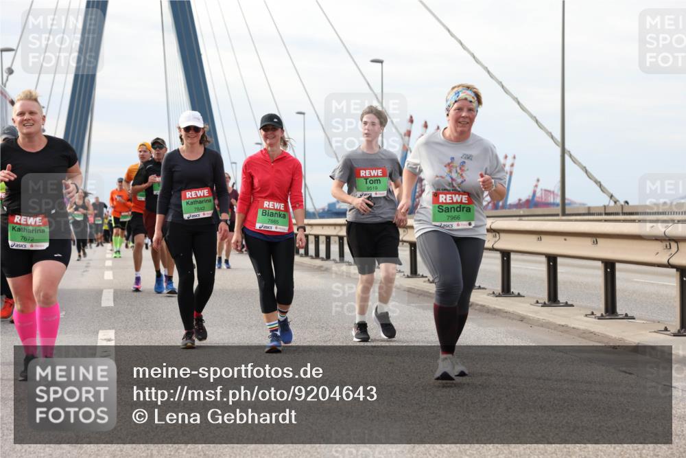 03.10.2025 - Köhlbrandbrückenlauf Lena Gebhardt http://msf.ph/oto/9204643 03.10.2025 15:57:53 Position 2 7672, 7842, 7665, 9519, 7966 meine-sportfotos.de