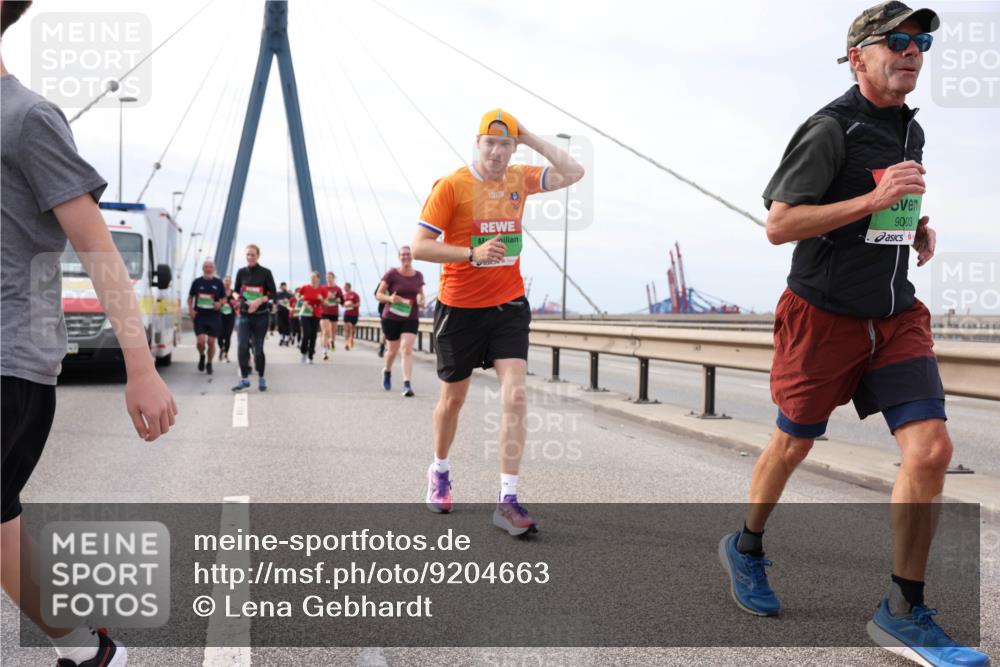 03.10.2025 - Köhlbrandbrückenlauf Lena Gebhardt http://msf.ph/oto/9204663 03.10.2025 15:57:58 Position 2 1, 9003 meine-sportfotos.de