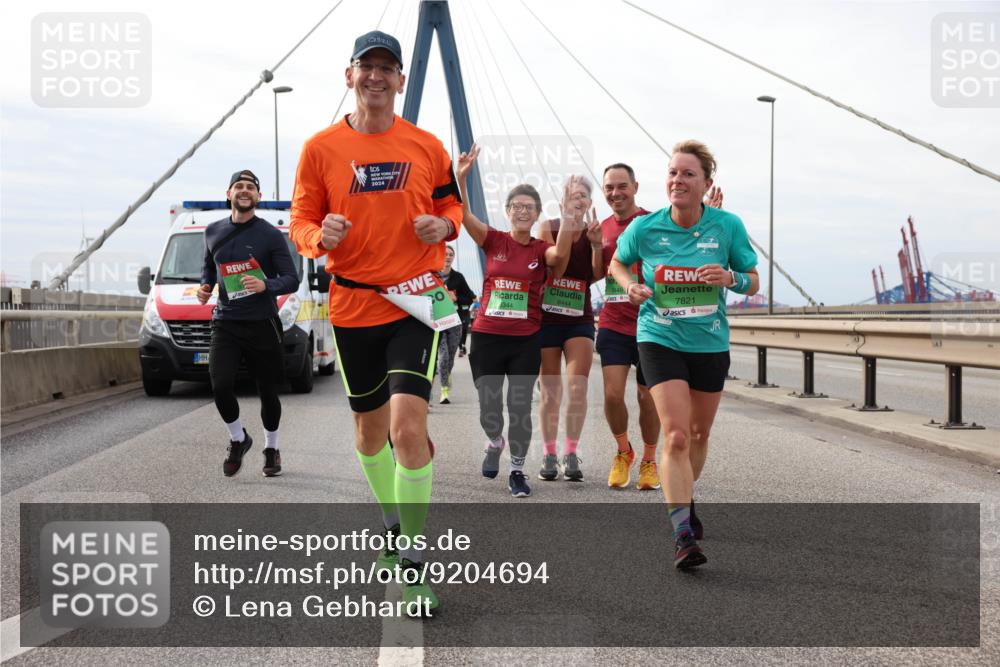 03.10.2025 - Köhlbrandbrückenlauf Lena Gebhardt http://msf.ph/oto/9204694 03.10.2025 15:58:06 Position 2 2024, 20, 344, 7821 meine-sportfotos.de