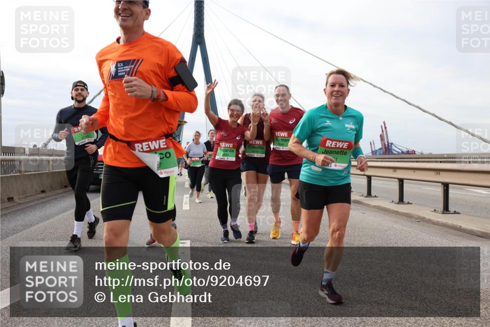 03.10.2025 - Köhlbrandbrückenlauf Lena Gebhardt http://msf.ph/oto/9204697 03.10.2025 15:58:06 Position 2 9740, 2024, 8444, 8344, 8446 meine-sportfotos.de