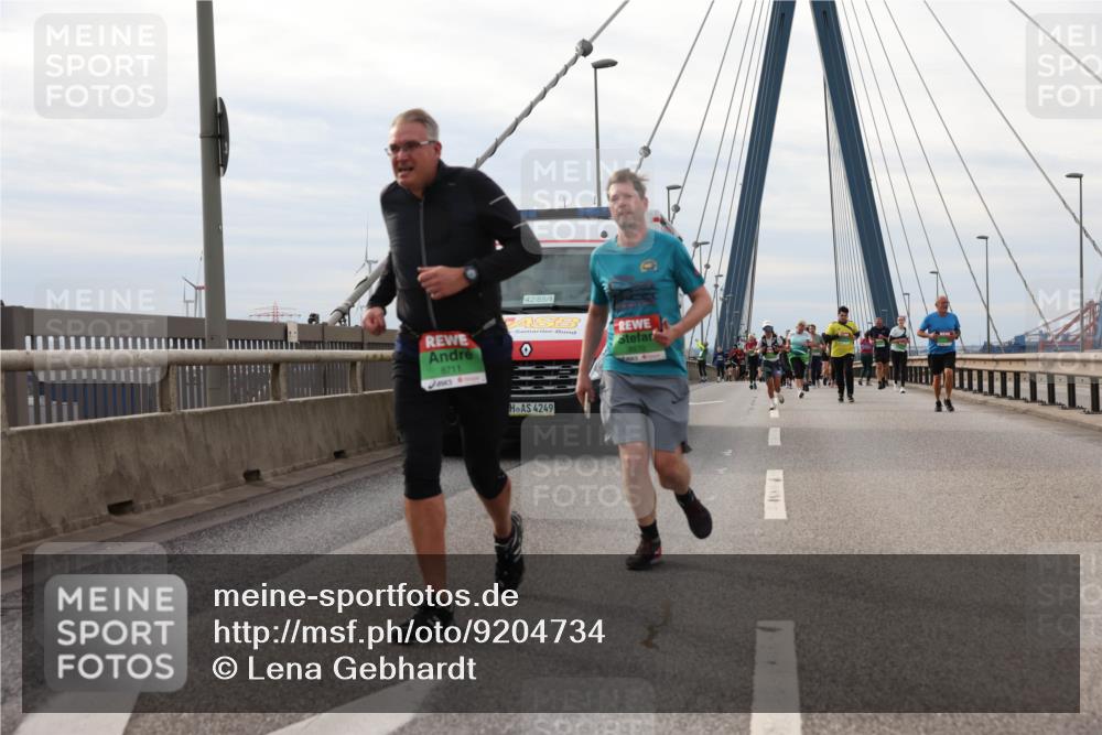 03.10.2025 - Köhlbrandbrückenlauf Lena Gebhardt http://msf.ph/oto/9204734 03.10.2025 15:58:14 Position 2 42, 85, 4, 8711, 8570, 4249 meine-sportfotos.de