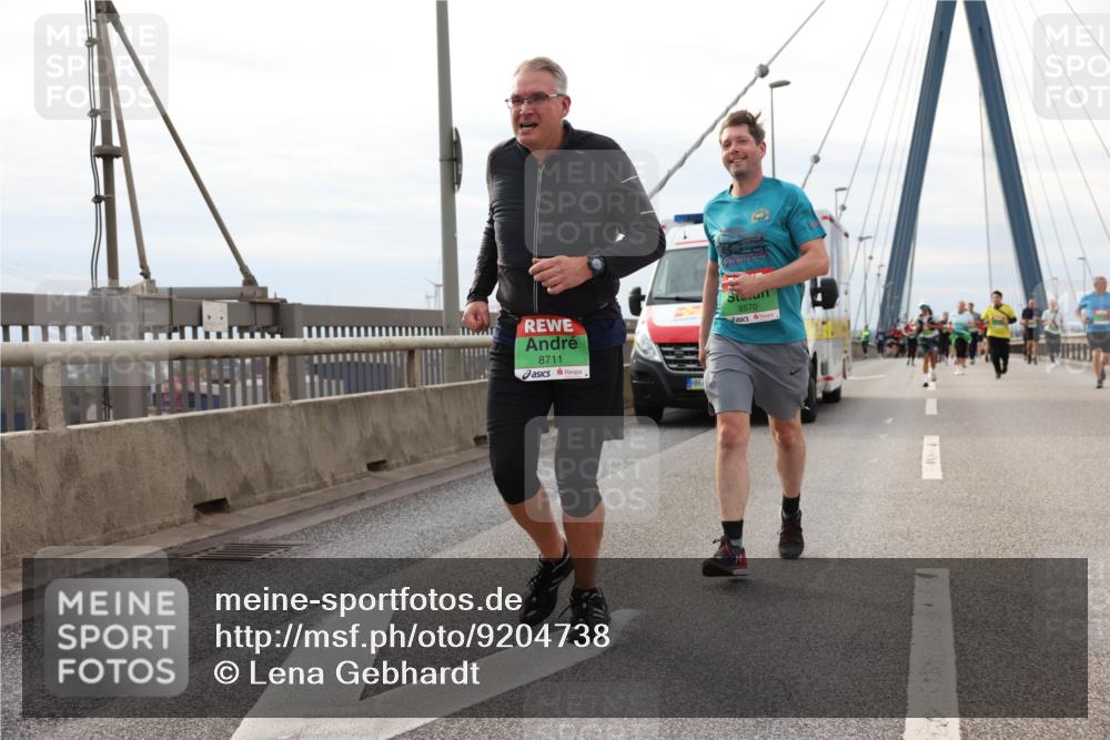03.10.2025 - Köhlbrandbrückenlauf Lena Gebhardt http://msf.ph/oto/9204738 03.10.2025 15:58:14 Position 2 8711, 8570 meine-sportfotos.de