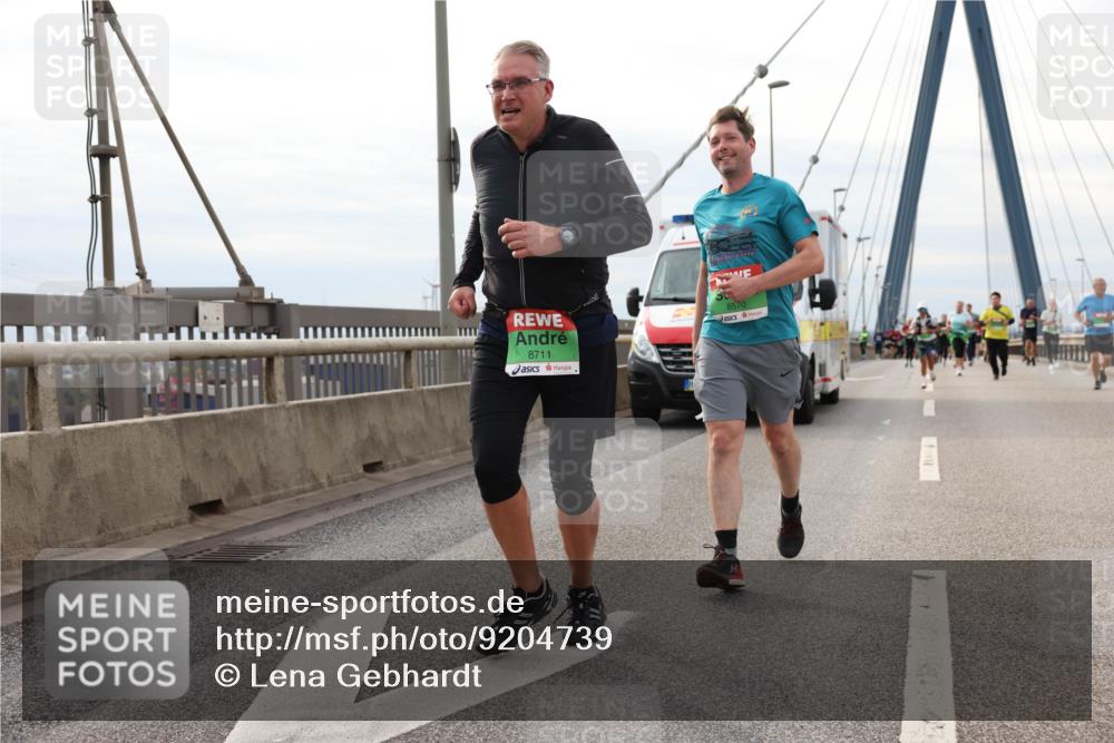 03.10.2025 - Köhlbrandbrückenlauf Lena Gebhardt http://msf.ph/oto/9204739 03.10.2025 15:58:14 Position 2 8711, 8570 meine-sportfotos.de