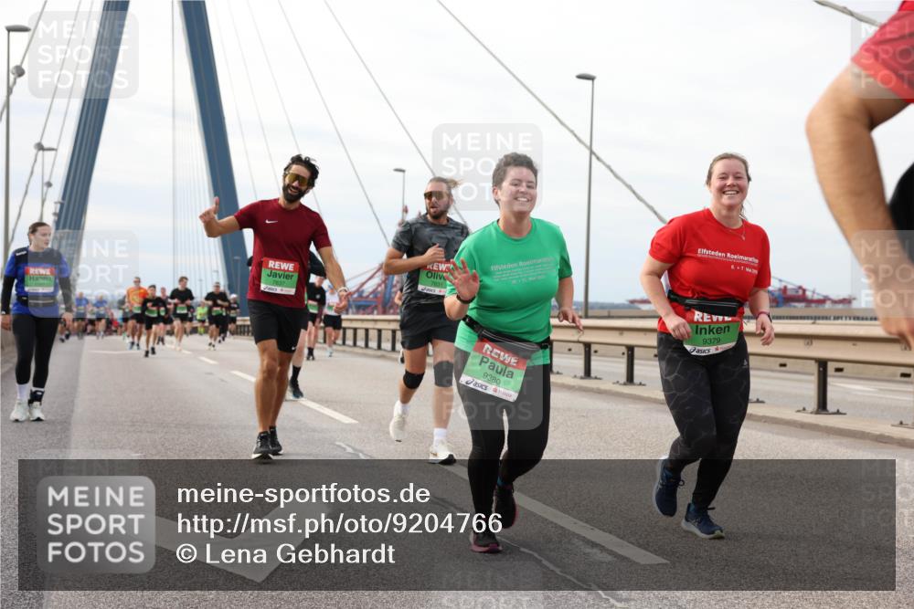 03.10.2025 - Köhlbrandbrückenlauf Lena Gebhardt http://msf.ph/oto/9204766 03.10.2025 15:58:34 Position 2 7637, 7631, 6, 7, 2, 9380, 9379 meine-sportfotos.de