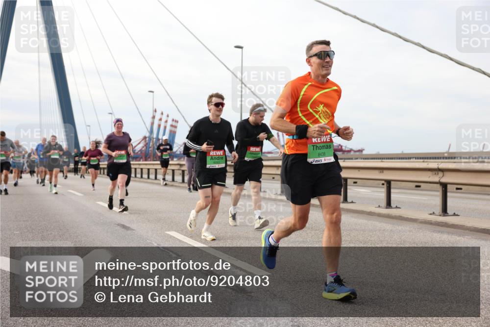 03.10.2025 - Köhlbrandbrückenlauf Lena Gebhardt http://msf.ph/oto/9204803 03.10.2025 15:58:44 Position 2 1998, 8438 meine-sportfotos.de