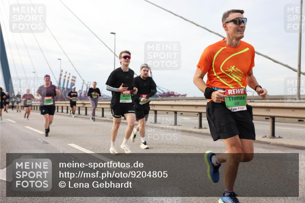 03.10.2025 - Köhlbrandbrückenlauf Lena Gebhardt http://msf.ph/oto/9204805 03.10.2025 15:58:45 Position 2 8438 meine-sportfotos.de