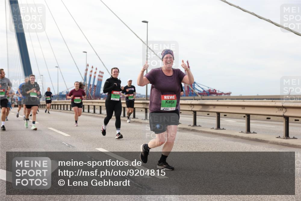 03.10.2025 - Köhlbrandbrückenlauf Lena Gebhardt http://msf.ph/oto/9204815 03.10.2025 15:58:46 Position 2 7723, 4 meine-sportfotos.de