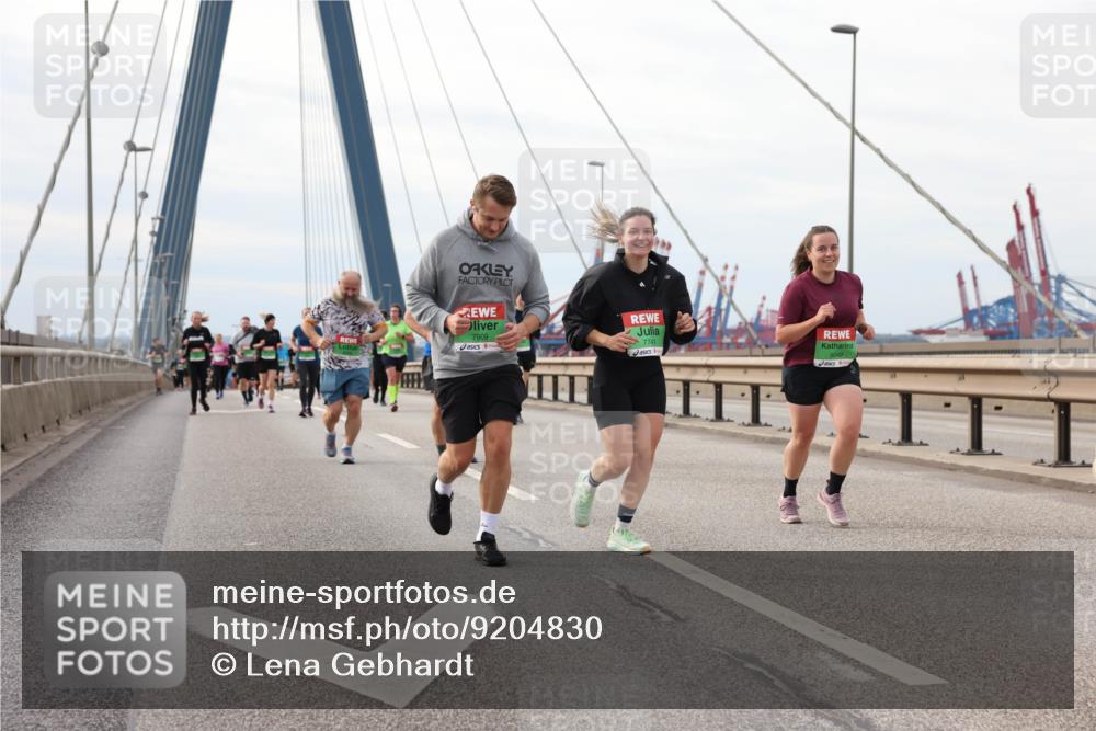 03.10.2025 - Köhlbrandbrückenlauf Lena Gebhardt http://msf.ph/oto/9204830 03.10.2025 15:58:49 Position 2 7909, 7741 meine-sportfotos.de