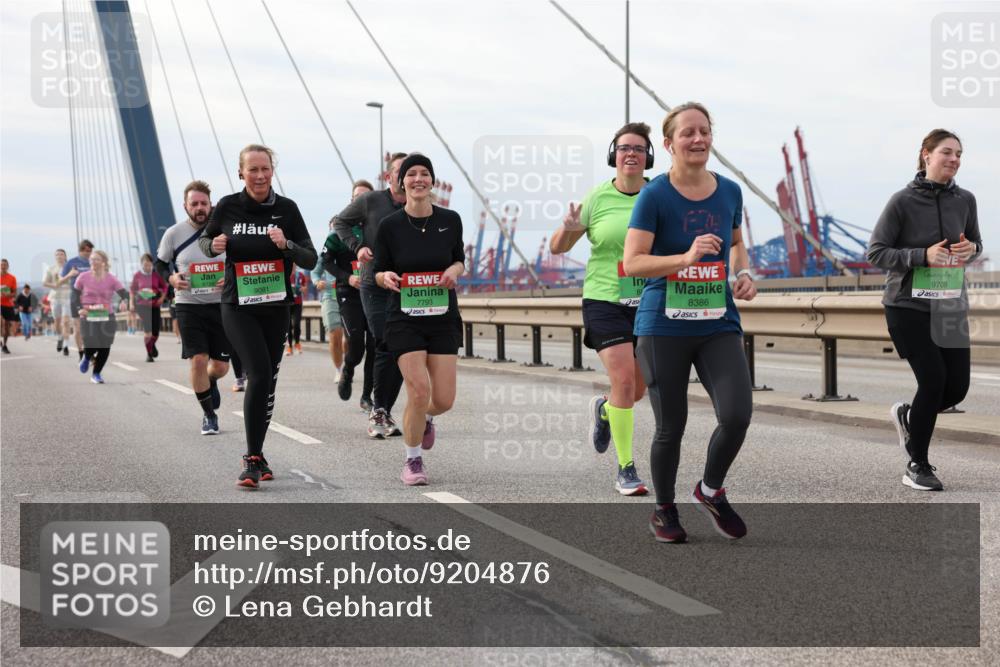 03.10.2025 - Köhlbrandbrückenlauf Lena Gebhardt http://msf.ph/oto/9204876 03.10.2025 15:58:57 Position 2 9081, 7793, 279, 88, 8386, 9709 meine-sportfotos.de