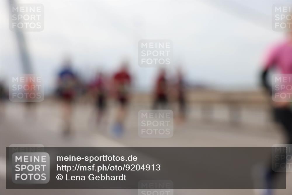 03.10.2025 - Köhlbrandbrückenlauf Lena Gebhardt http://msf.ph/oto/9204913 03.10.2025 15:59:04 Position 2  meine-sportfotos.de