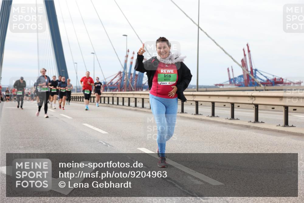 03.10.2025 - Köhlbrandbrückenlauf Lena Gebhardt http://msf.ph/oto/9204963 03.10.2025 15:59:17 Position 2 8222 meine-sportfotos.de