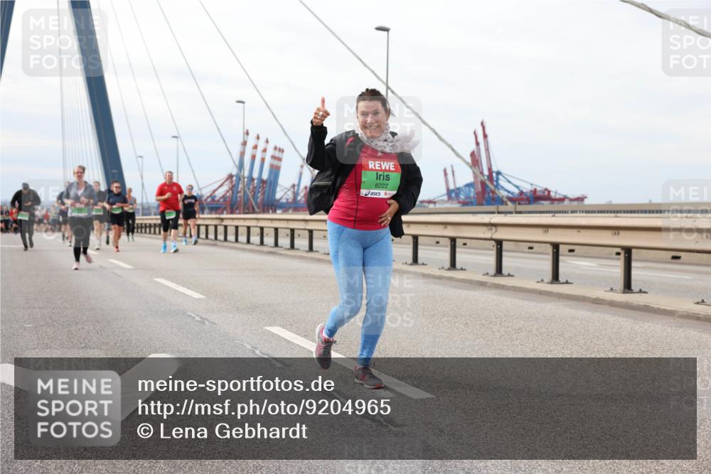 03.10.2025 - Köhlbrandbrückenlauf Lena Gebhardt http://msf.ph/oto/9204965 03.10.2025 15:59:18 Position 2 8222 meine-sportfotos.de