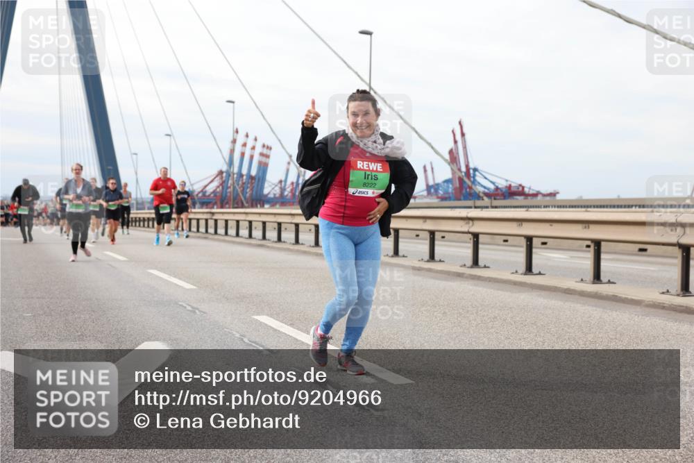 03.10.2025 - Köhlbrandbrückenlauf Lena Gebhardt http://msf.ph/oto/9204966 03.10.2025 15:59:18 Position 2 8222 meine-sportfotos.de