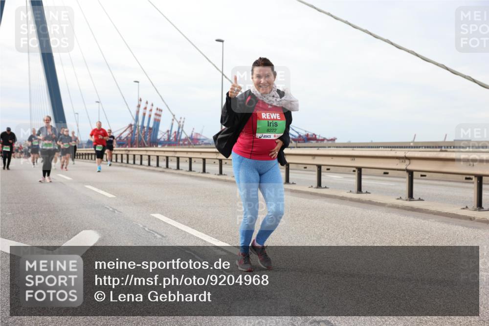 03.10.2025 - Köhlbrandbrückenlauf Lena Gebhardt http://msf.ph/oto/9204968 03.10.2025 15:59:18 Position 2 8222 meine-sportfotos.de
