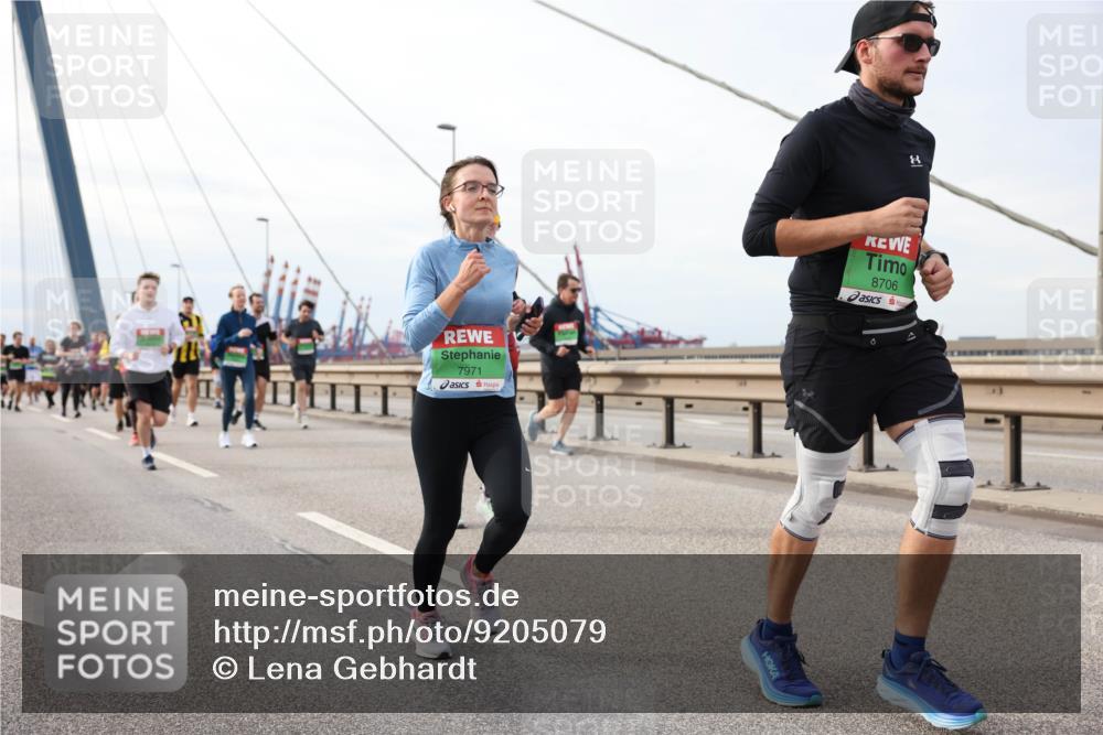 03.10.2025 - Köhlbrandbrückenlauf Lena Gebhardt http://msf.ph/oto/9205079 03.10.2025 15:59:50 Position 2 7971, 8706 meine-sportfotos.de