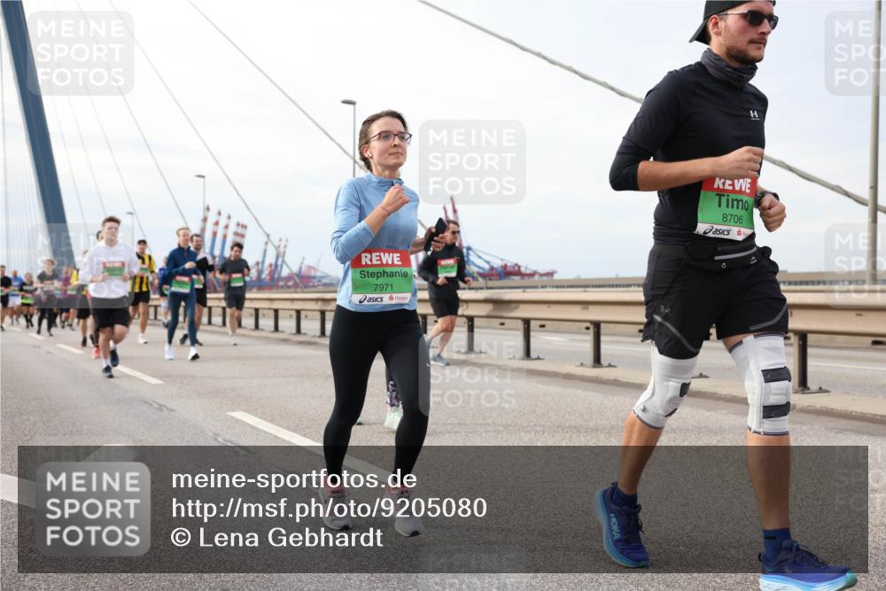 03.10.2025 - Köhlbrandbrückenlauf Lena Gebhardt http://msf.ph/oto/9205080 03.10.2025 15:59:50 Position 2 7971, 8706, 8 meine-sportfotos.de