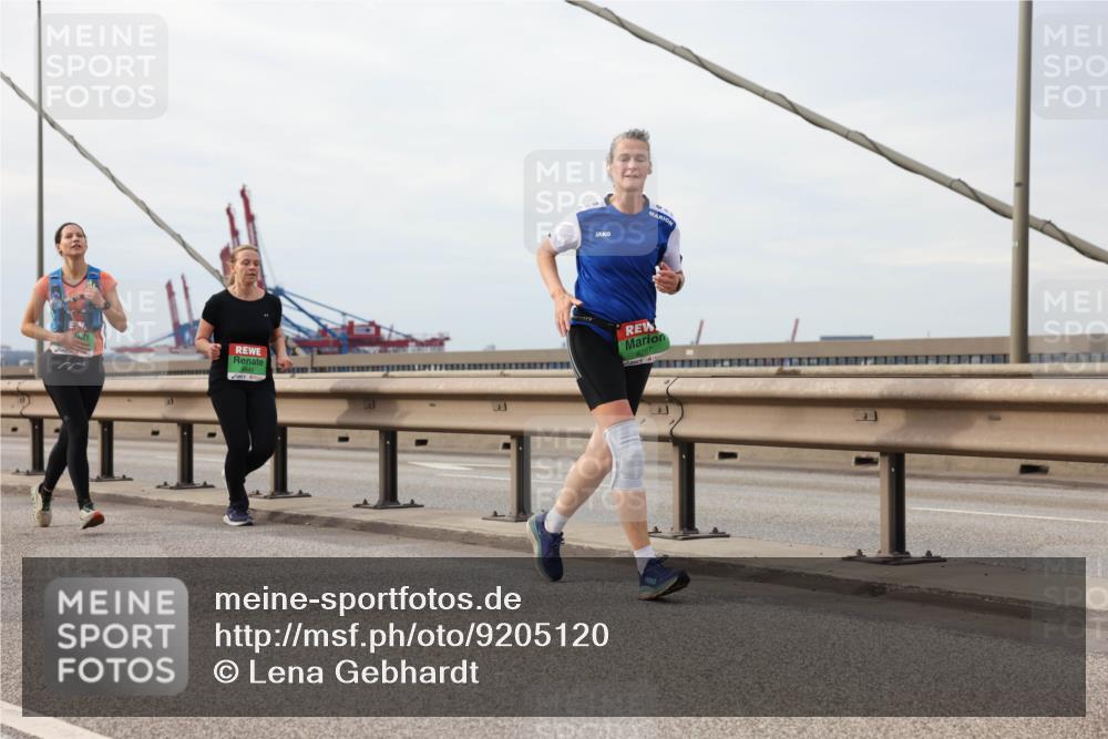 03.10.2025 - Köhlbrandbrückenlauf Lena Gebhardt http://msf.ph/oto/9205120 03.10.2025 15:59:58 Position 2  meine-sportfotos.de