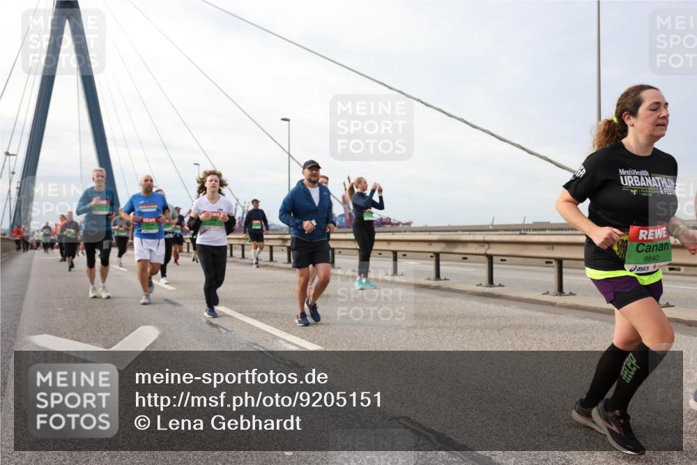 03.10.2025 - Köhlbrandbrückenlauf Lena Gebhardt http://msf.ph/oto/9205151 03.10.2025 16:00:03 Position 2 9640, 171 meine-sportfotos.de