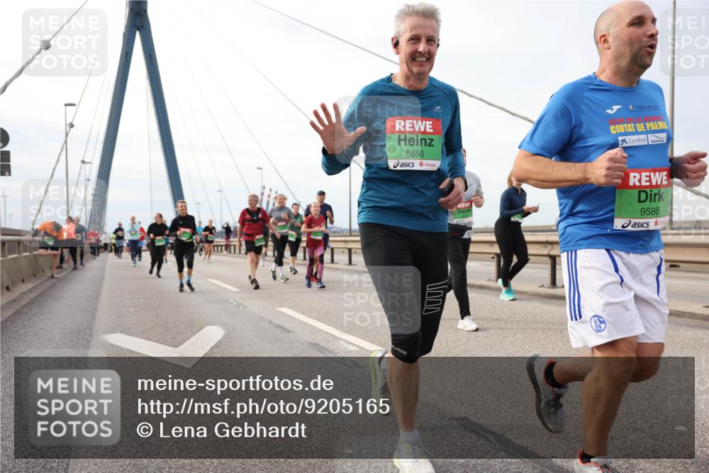 03.10.2025 - Köhlbrandbrückenlauf Lena Gebhardt http://msf.ph/oto/9205165 03.10.2025 16:00:06 Position 2 8656, 9586 meine-sportfotos.de
