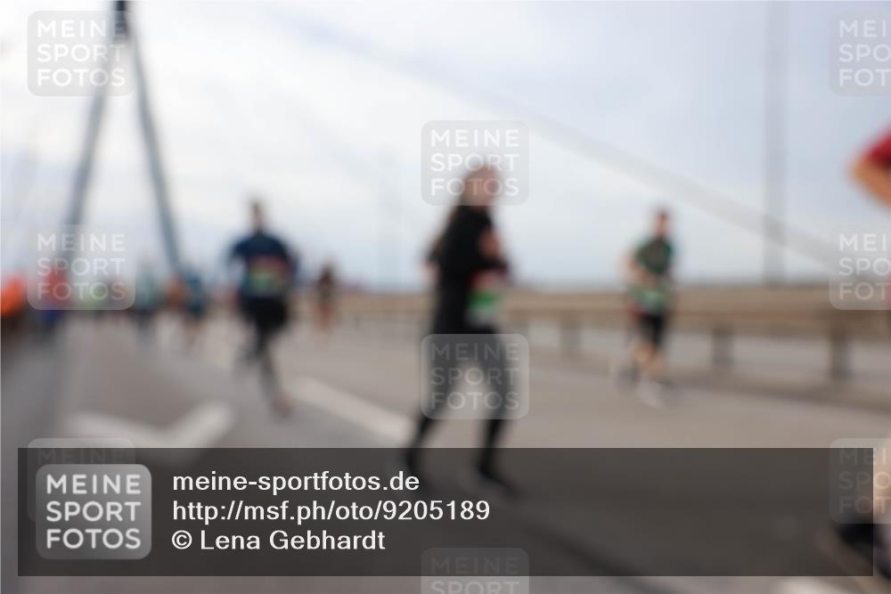 03.10.2025 - Köhlbrandbrückenlauf Lena Gebhardt http://msf.ph/oto/9205189 03.10.2025 16:00:11 Position 2  meine-sportfotos.de