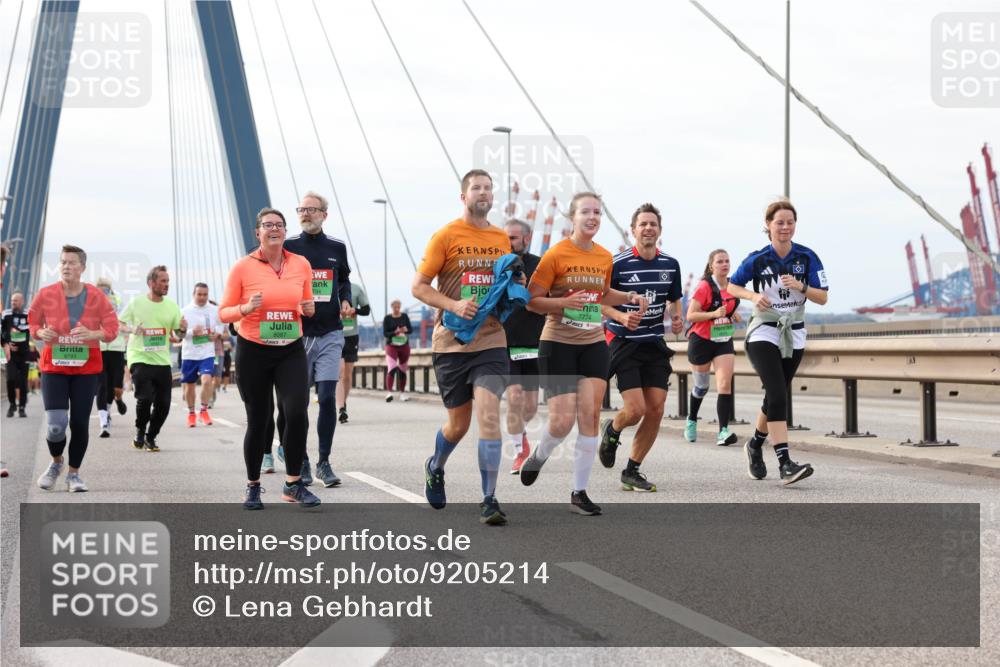03.10.2025 - Köhlbrandbrückenlauf Lena Gebhardt http://msf.ph/oto/9205214 03.10.2025 16:00:16 Position 2 8087, 7774 meine-sportfotos.de