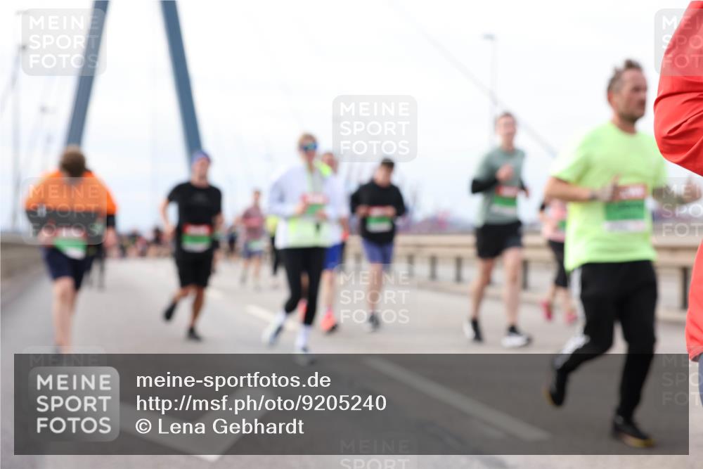 03.10.2025 - Köhlbrandbrückenlauf Lena Gebhardt http://msf.ph/oto/9205240 03.10.2025 16:00:22 Position 2  meine-sportfotos.de