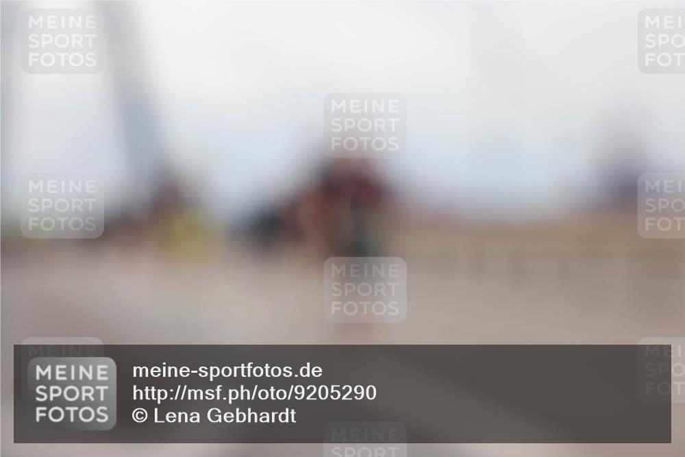 03.10.2025 - Köhlbrandbrückenlauf Lena Gebhardt http://msf.ph/oto/9205290 03.10.2025 16:00:33 Position 2  meine-sportfotos.de