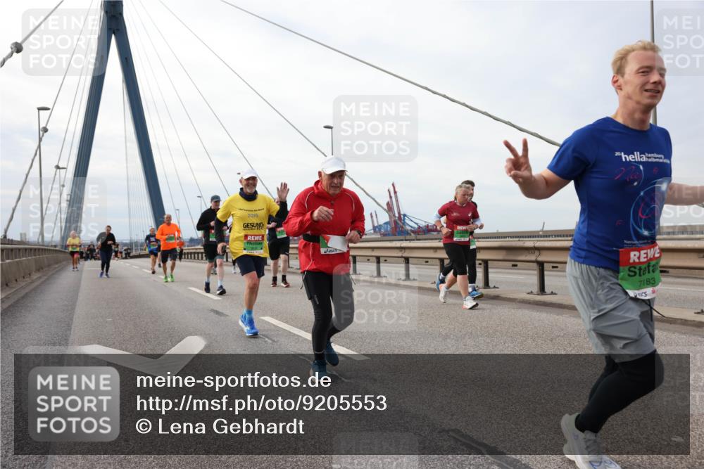 03.10.2025 - Köhlbrandbrückenlauf Lena Gebhardt http://msf.ph/oto/9205553 03.10.2025 16:01:36 Position 2 2025, 20, 7183 meine-sportfotos.de