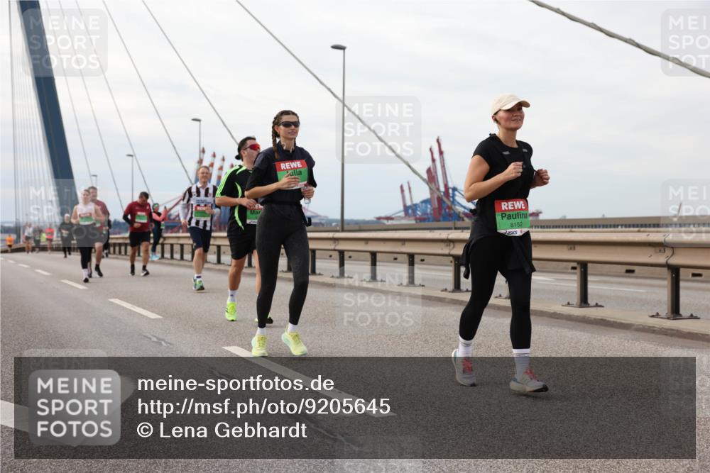 03.10.2025 - Köhlbrandbrückenlauf Lena Gebhardt http://msf.ph/oto/9205645 03.10.2025 16:01:58 Position 2 8152 meine-sportfotos.de