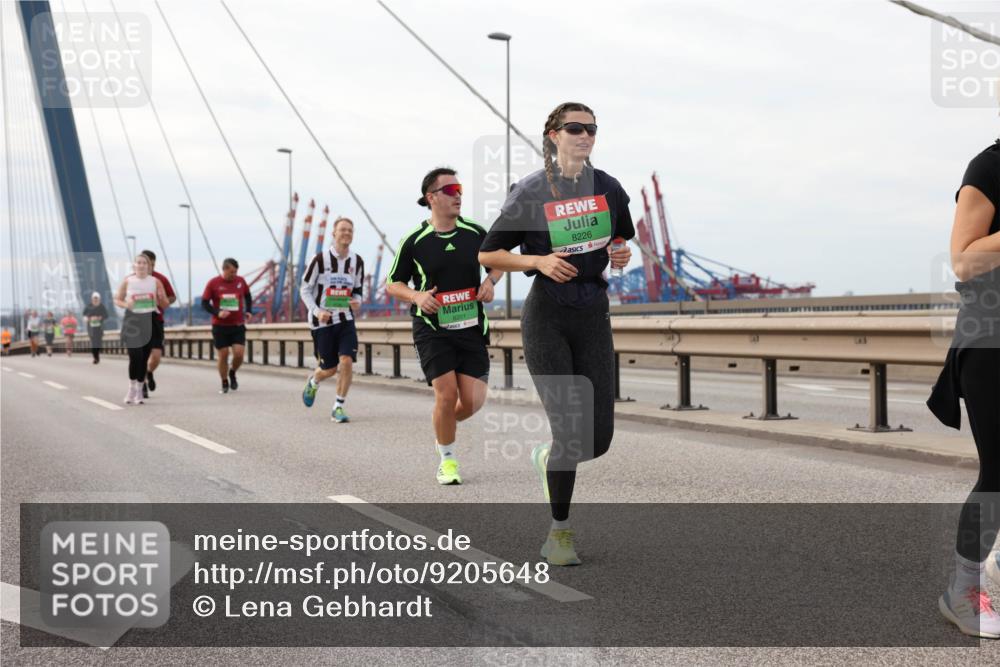 03.10.2025 - Köhlbrandbrückenlauf Lena Gebhardt http://msf.ph/oto/9205648 03.10.2025 16:01:58 Position 2 8201, 8226 meine-sportfotos.de