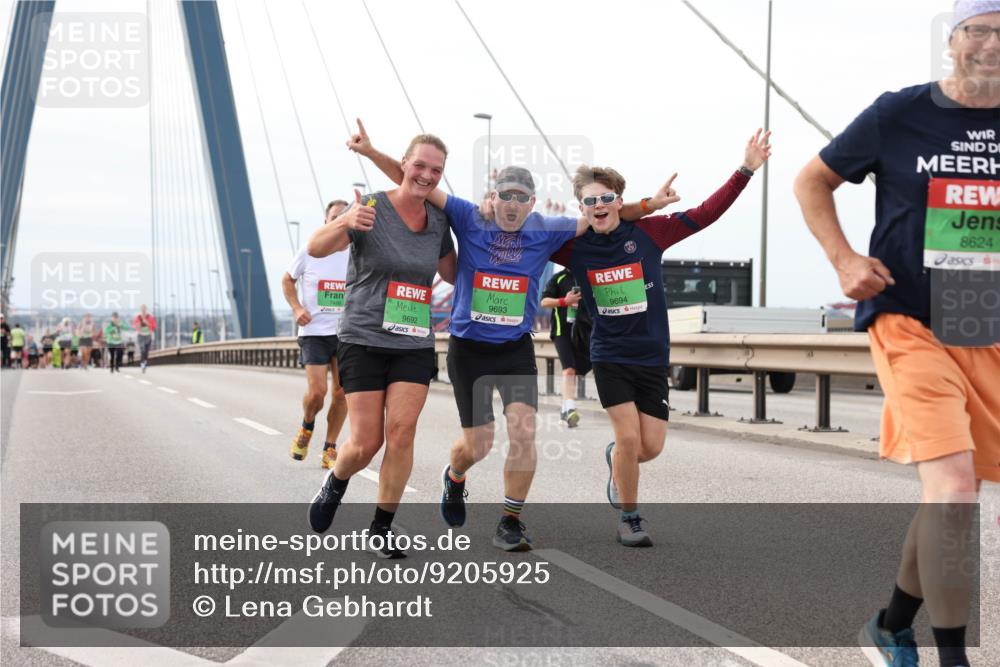 03.10.2025 - Köhlbrandbrückenlauf Lena Gebhardt http://msf.ph/oto/9205925 03.10.2025 16:02:59 Position 2 9692, 9693, 9694, 8624 meine-sportfotos.de