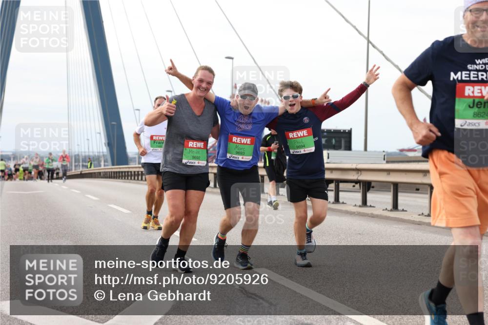 03.10.2025 - Köhlbrandbrückenlauf Lena Gebhardt http://msf.ph/oto/9205926 03.10.2025 16:02:59 Position 2 9692, 9693, 9694, 8624 meine-sportfotos.de