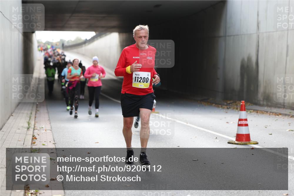 05.10.2025 - 20. swb-Marathon Bremen Michael Strokosch http://msf.ph/oto/9206112 05.10.2025 10:58:06 Laufen 11200 meine-sportfotos.de