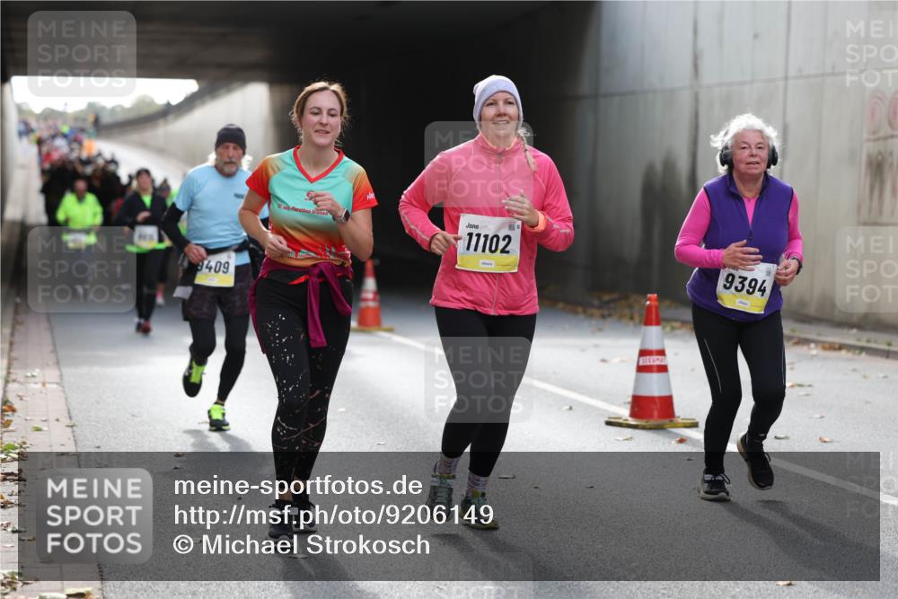 05.10.2025 - 20. swb-Marathon Bremen Michael Strokosch http://msf.ph/oto/9206149 05.10.2025 10:58:11 Laufen 409, 11102, 9394 meine-sportfotos.de