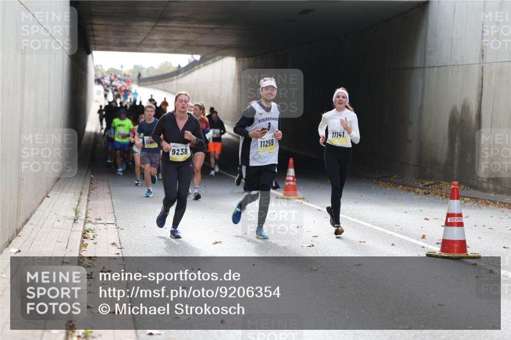 05.10.2025 - 20. swb-Marathon Bremen Michael Strokosch http://msf.ph/oto/9206354 05.10.2025 10:48:17 Laufen 10, 77741, 11259, 9238 meine-sportfotos.de