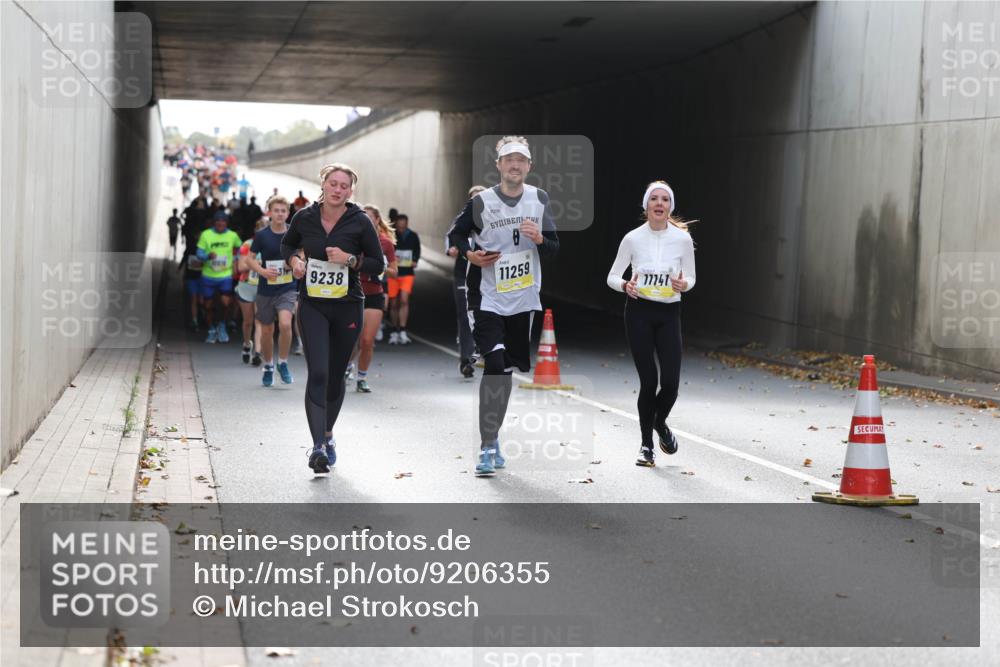 05.10.2025 - 20. swb-Marathon Bremen Michael Strokosch http://msf.ph/oto/9206355 05.10.2025 10:48:17 Laufen 9238, 11259, 77741 meine-sportfotos.de